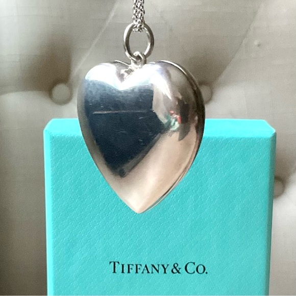 Tiffany & Co Rare Vintage Heart Locket - Picture 1 of 9